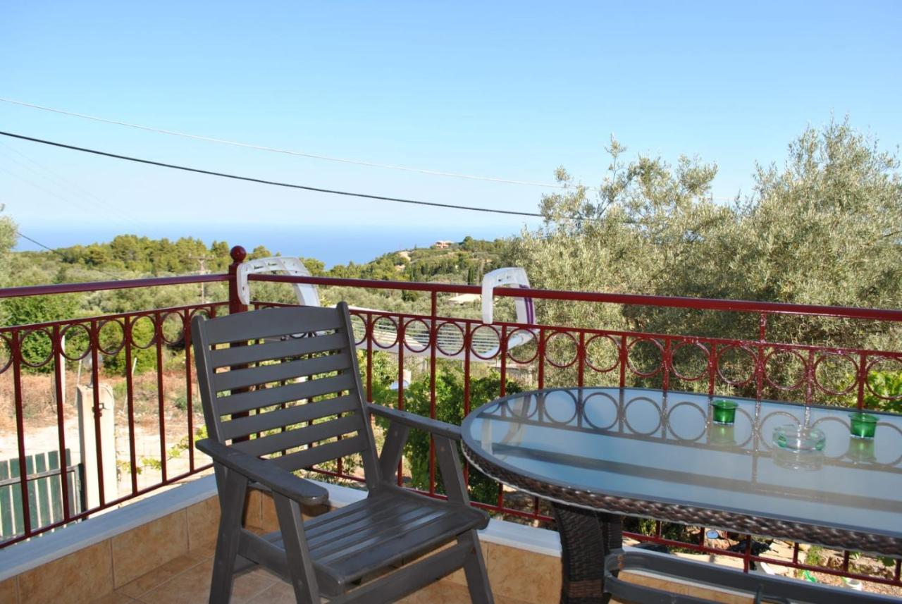 Monika Lefkada Hotell Tsoukaládhes Exteriör bild