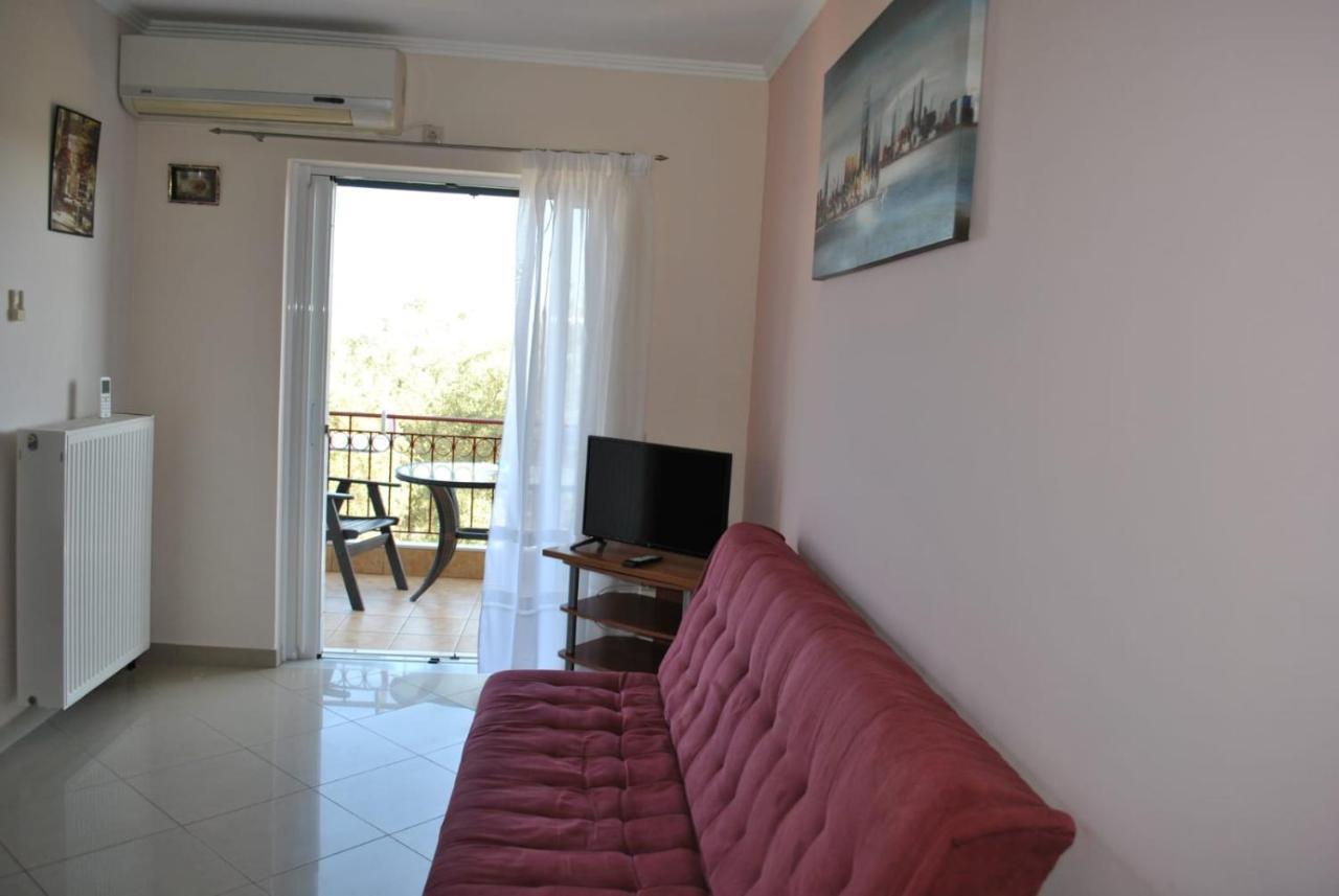 Monika Lefkada Hotell Tsoukaládhes Exteriör bild