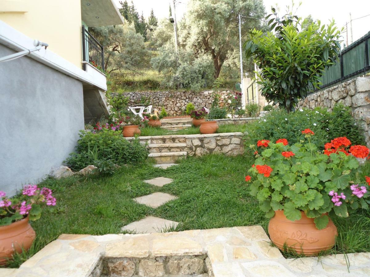 Monika Lefkada Hotell Tsoukaládhes Exteriör bild