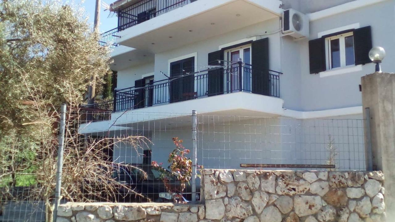 Monika Lefkada Hotell Tsoukaládhes Exteriör bild
