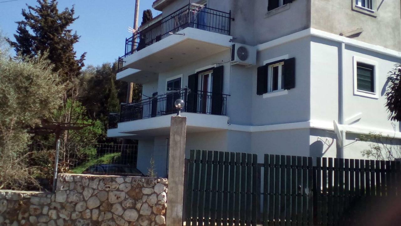 Monika Lefkada Hotell Tsoukaládhes Exteriör bild